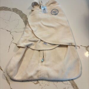 Halo Sleep Sack swaddle. Fleece. CreamyWhite. NB